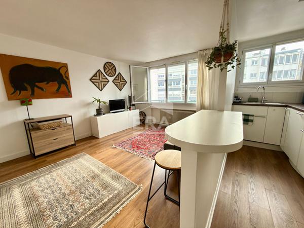 MARCEL SEMBAT STUDIO DERNIER ETAGE IMPECCABLE