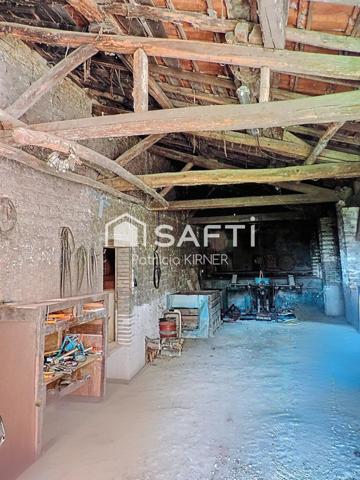 Ancienne propriété viticole avec dépendances.