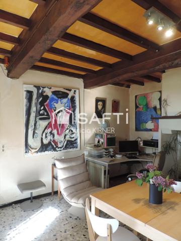 Ancienne propriété viticole avec dépendances.