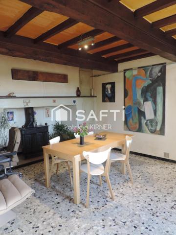 Ancienne propriété viticole avec dépendances.