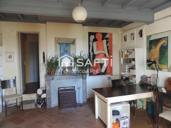 Ancienne propriété viticole avec dépendances.