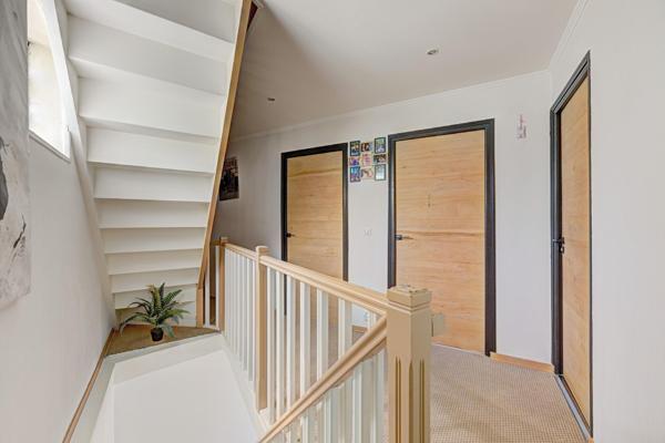 Maison 135m2 entièrement climatisée, secteur Raspail.
