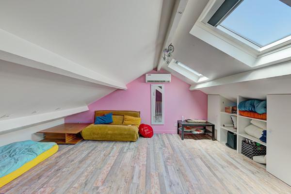 Maison 135m2 entièrement climatisée, secteur Raspail.