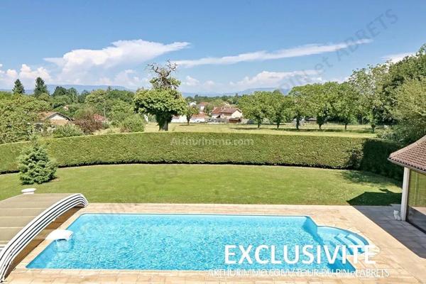 Vente                                                      Maison
                        
                     6 pièces                      289 m2                     à La Tour-du-Pin