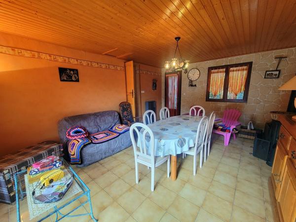 Maison de campagne en pierres avec environ 3ha de terrain