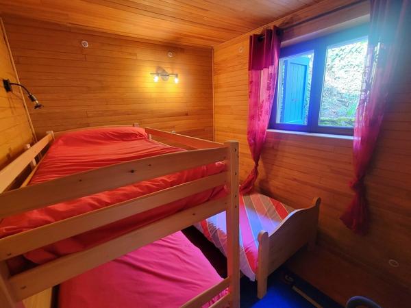 Maison de campagne en pierres avec environ 3ha de terrain