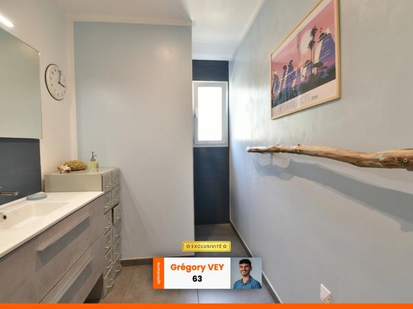 MAISON PLAIN PIED DE 2020 - DPE A - 3 CHAMBRES - GARAGE et JARDIN - HAMEAU CALME