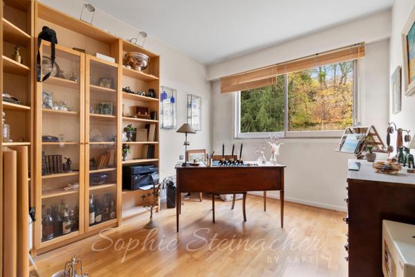 Appartement 4 chambres + balcon + box