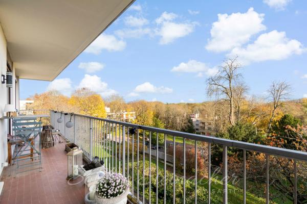 Appartement 4 chambres + balcon + box