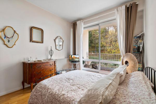 Appartement 4 chambres + balcon + box