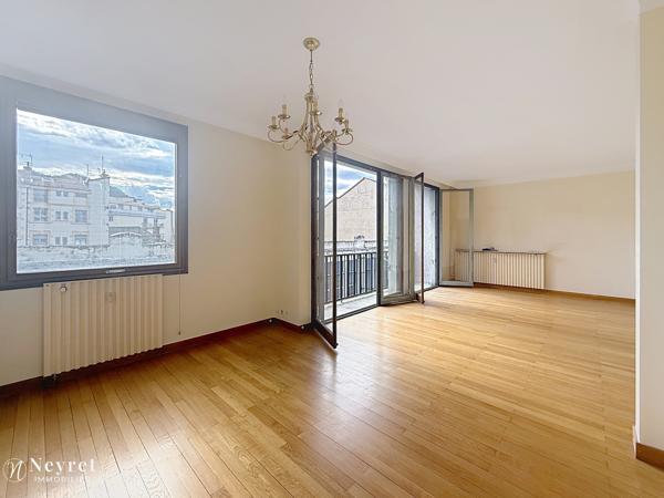 T4 83 m² hyper centre ascenseur