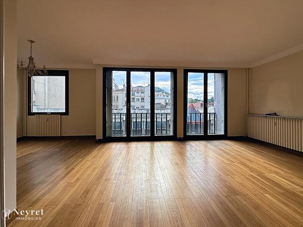 T4 83 m² hyper centre ascenseur