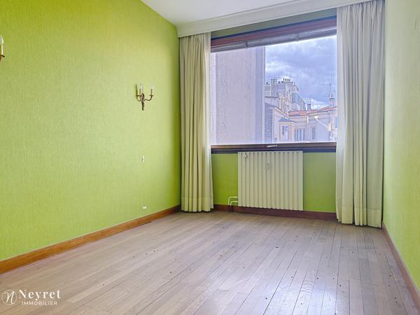 T4 83 m² hyper centre ascenseur