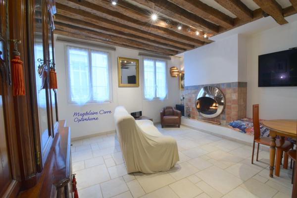 Charme et élégance au cœur d’Arts et Métiers – 3 pièces avec cheminée