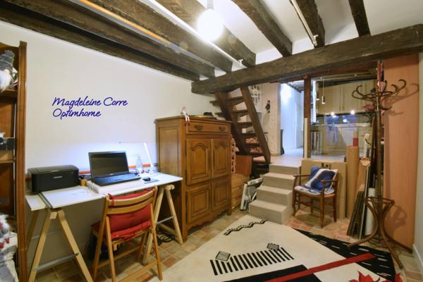 Charme et élégance au cœur d’Arts et Métiers – 3 pièces avec cheminée