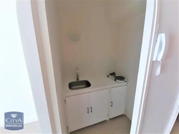 Appartement à louer 1 pièce 24.29m² Bourg-en-Bresse (01000)