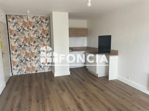 Location Appartement 2 pièces 37.89 m² - 14-16-18 RUE RENE CASSIN La Roche Sur Yon 85000