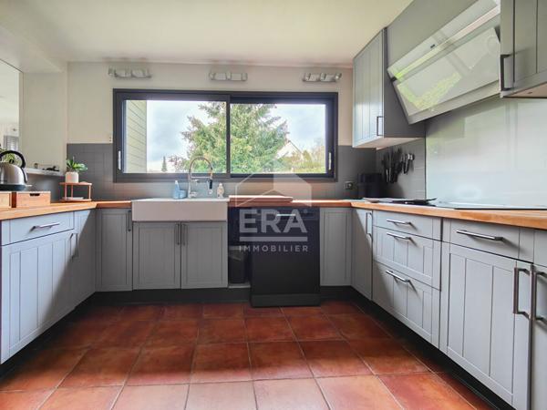 Maison Les Alluets Le Roi 9 pièce(s) 160 m2 sur 1600m2 de terrain