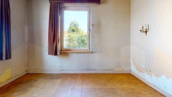 Maison 104 m² à rénover avec dépendances à Lingolsheim.