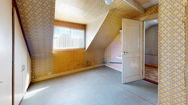 Maison 104 m² à rénover avec dépendances à Lingolsheim.