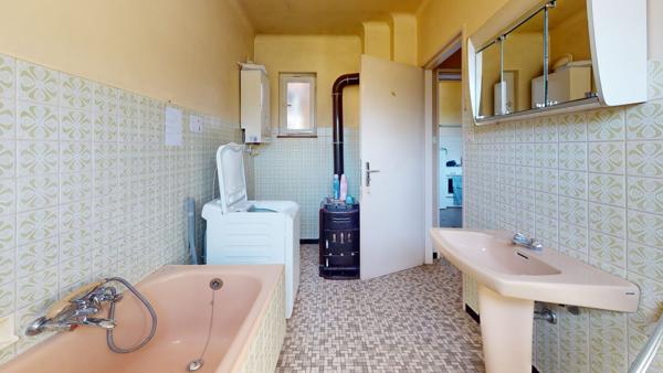 Maison 104 m² à rénover avec dépendances à Lingolsheim.