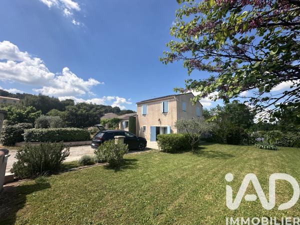 Maison à vendre 5 pièces 118 m² Châteauneuf-de-Gadagne