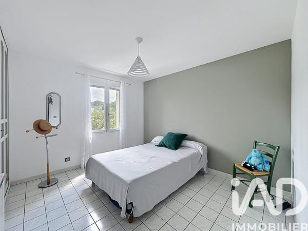 Maison à vendre 5 pièces 118 m² Châteauneuf-de-Gadagne