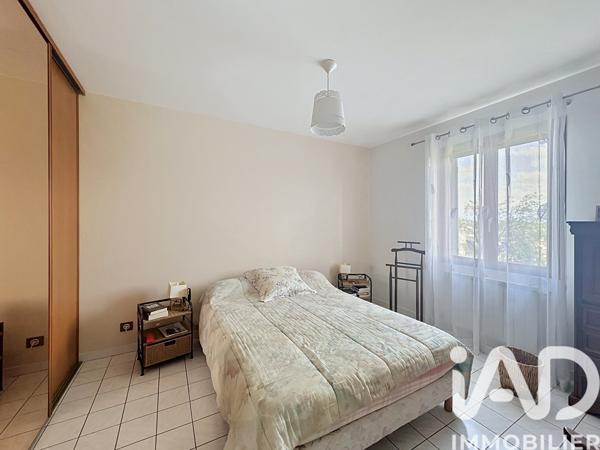 Maison à vendre 5 pièces 118 m² Châteauneuf-de-Gadagne
