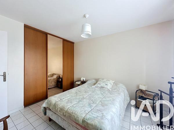 Maison à vendre 5 pièces 118 m² Châteauneuf-de-Gadagne