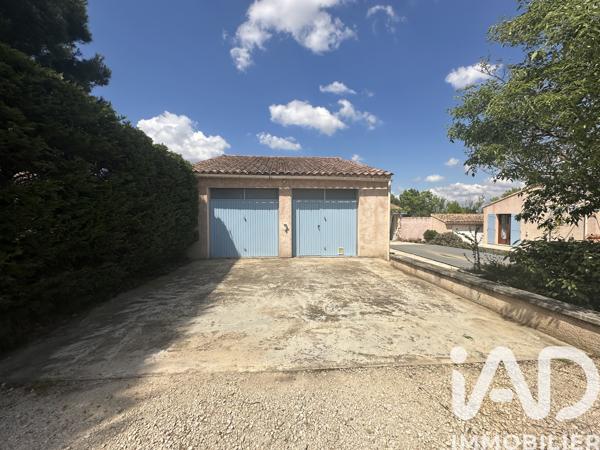 Maison à vendre 5 pièces 118 m² Châteauneuf-de-Gadagne
