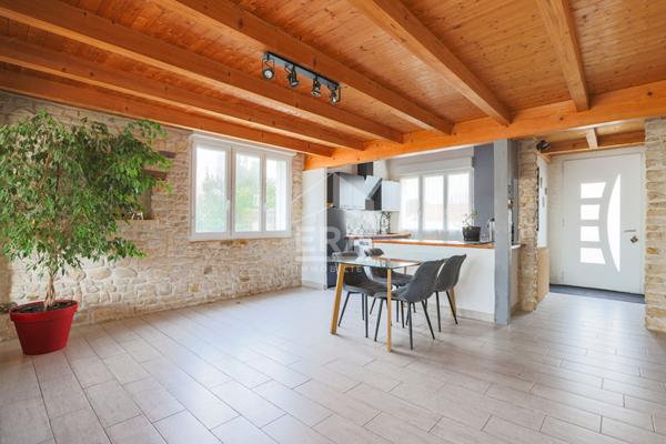 Grande maison avec piscine et potentiel locatif