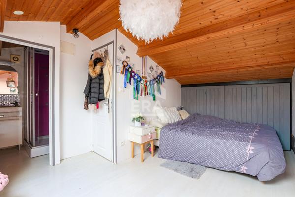 Grande maison avec piscine et potentiel locatif