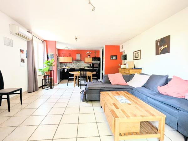 Aubagne (13400) Maison familiale de qualité sur un terrain plat et arboré