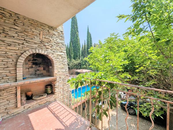 Aubagne (13400) Maison familiale de qualité sur un terrain plat et arboré