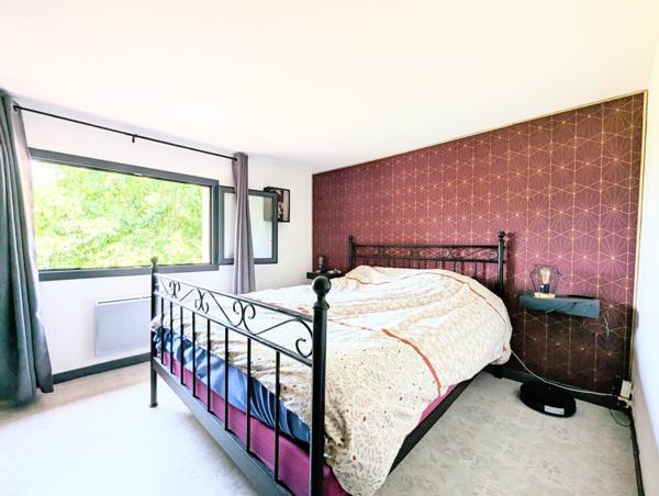 Aubagne (13400) Maison familiale de qualité sur un terrain plat et arboré