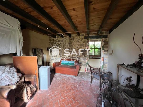 Maison isolée avec dépendance à rénover