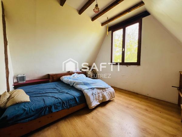 Maison isolée avec dépendance à rénover