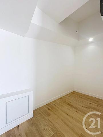 Appartement F3 à vendre  3 pièces - 81 m 2   CASTELNAU LE LEZ  - 34