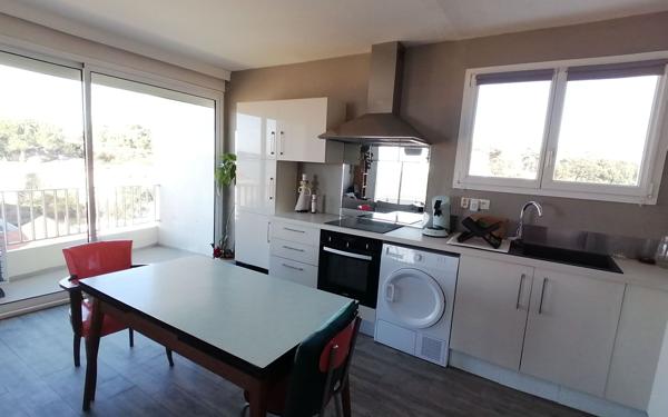 Appartement à vendre    3 pièces • 59,80 m2 Royan