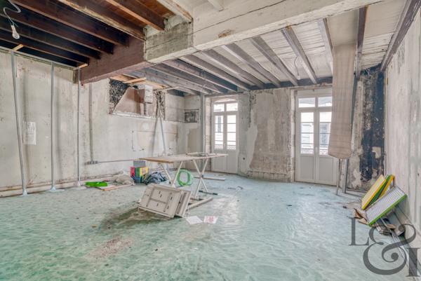 Immeuble 210 m² à Monclar