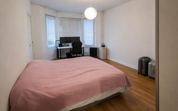 Appartement à louer    3 pièces •  Paris 11