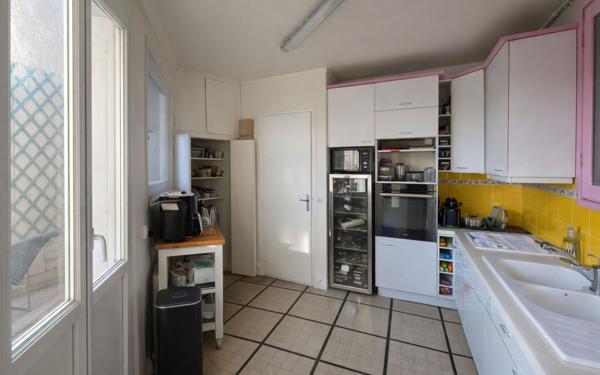 Appartement à louer    3 pièces •  Paris 11