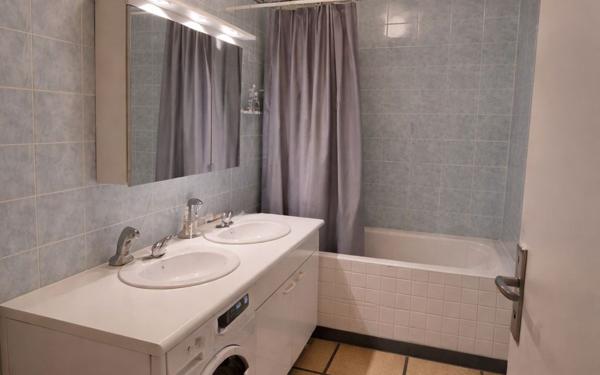 Appartement à louer    3 pièces •  Paris 11