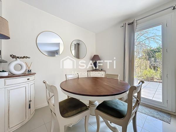 Maison familiale proche écoles, gare