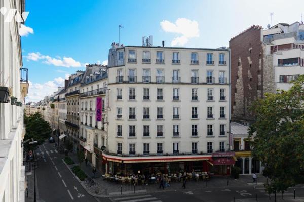 PARIS 09 / SAINT-GEORGES - APPARTEMENT 4 PIÈCES BIS ÉTAGE ÉLEVÉ DANS IMMEUBLE BOURGEOIS + CAVE