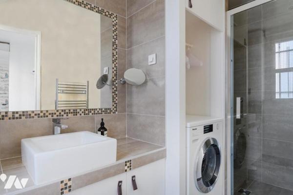 PARIS 09 / SAINT-GEORGES - APPARTEMENT 4 PIÈCES BIS ÉTAGE ÉLEVÉ DANS IMMEUBLE BOURGEOIS + CAVE