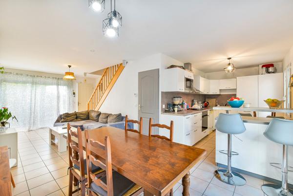 Maison récente à Guignes