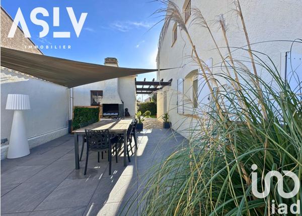 Maison traditionnelle 6 pièces de 140 m² à Six-Fours-les-Plages (83140)