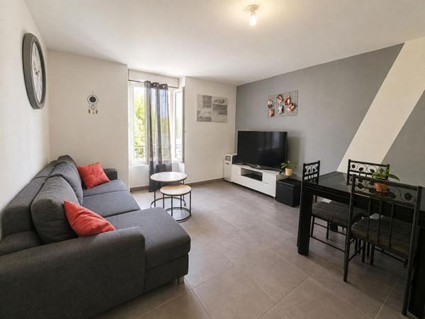 Immeuble de rapport  -  6 appartements loués