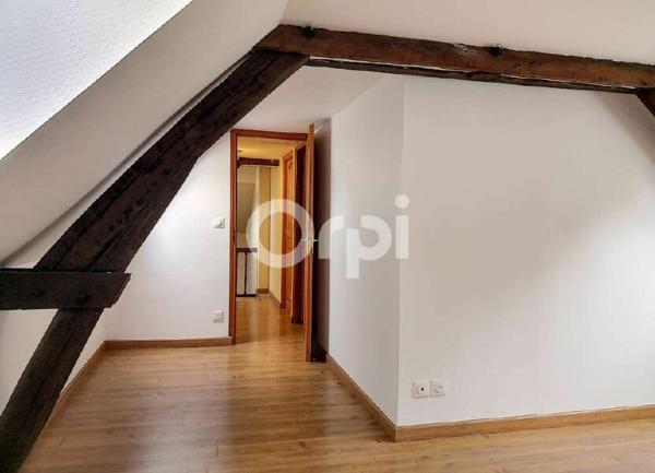 Appartement à louer    4 pièces • 97,22 m2 Orléans